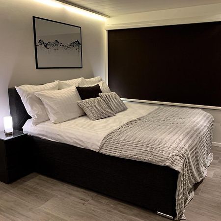 Moderne Wohnung An Toller Lage In Laax Bagian luar foto